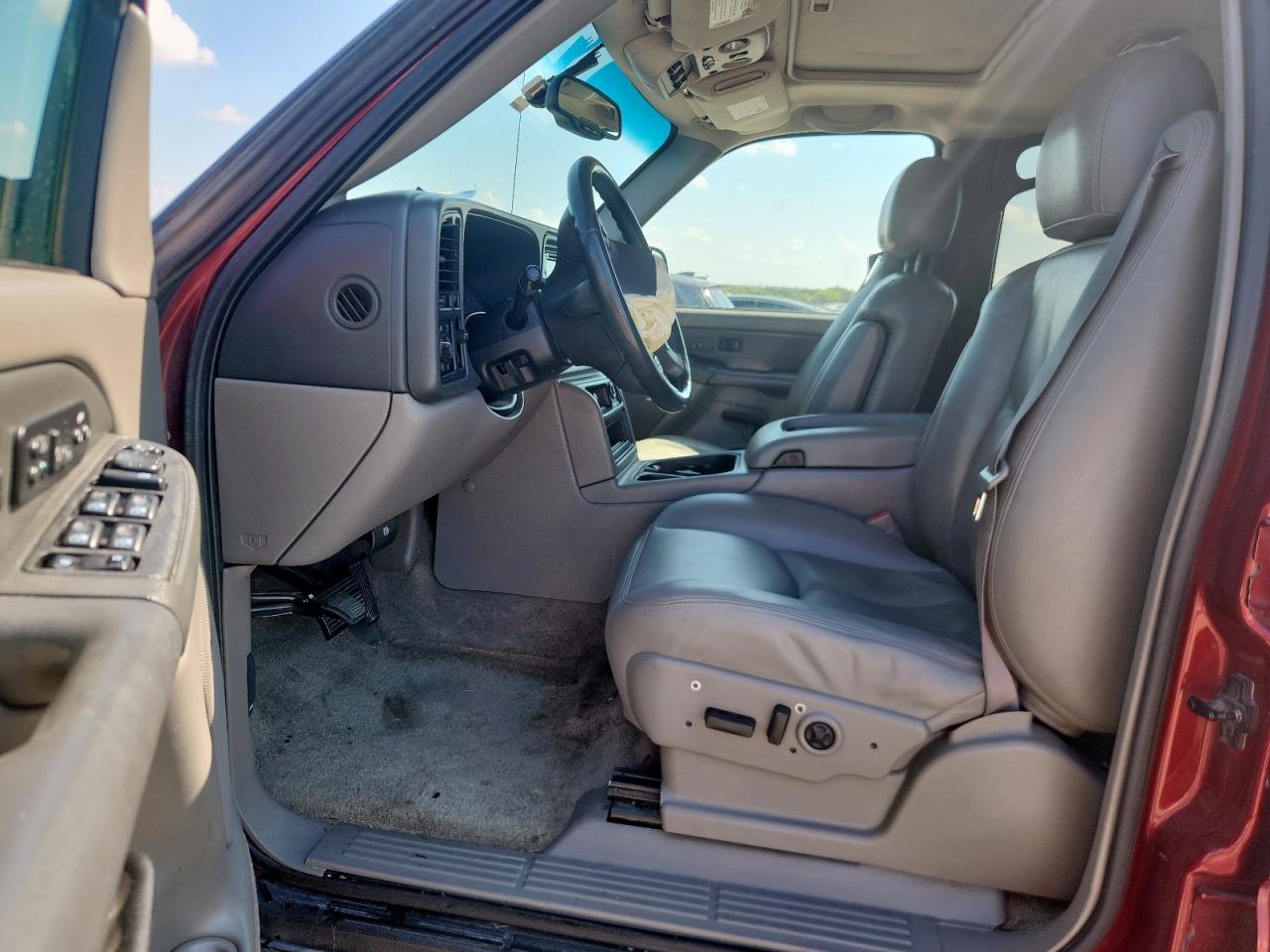 2003 Chevrolet Tahoe K1500 VIN: 1GNEK13Z13R267039 Lot: 83875315