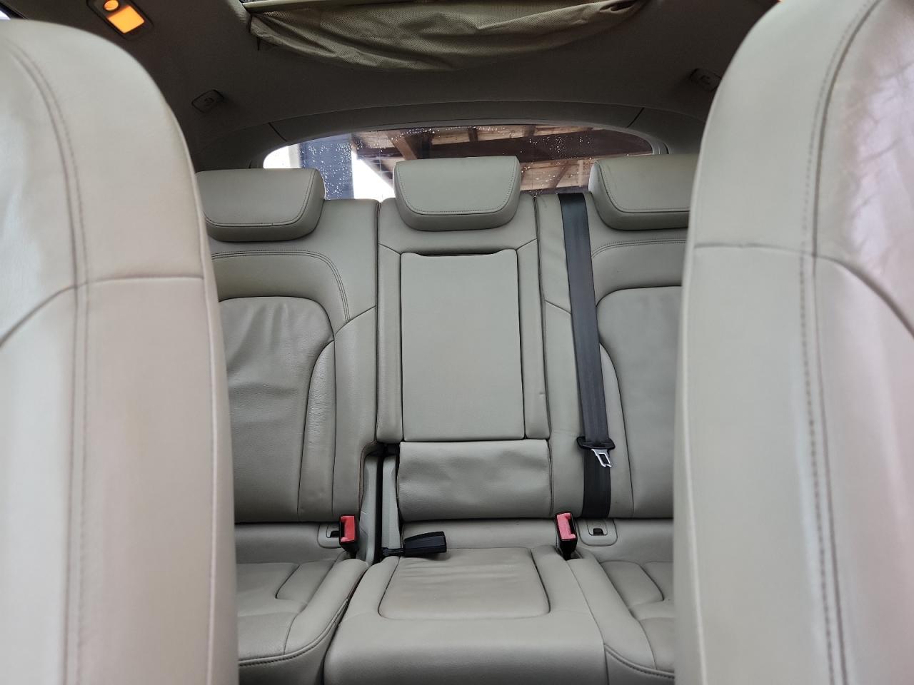 2010 Audi Q5 Premium VIN: WA1CKAFP2AA074947 Lot: 81798165