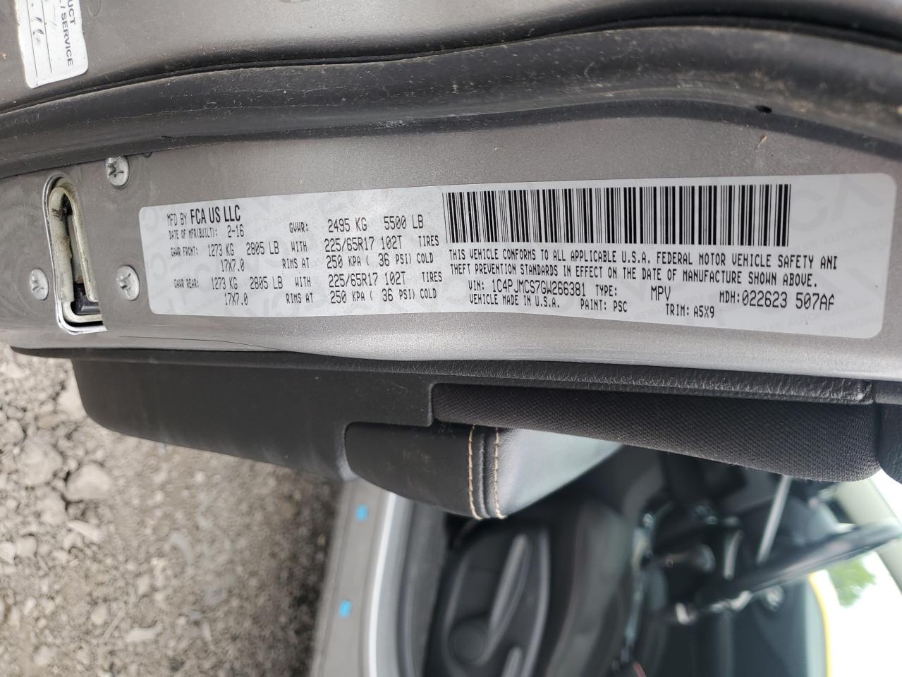 2016 Jeep Cherokee Latitude VIN: 1C4PJMCS7GW266381 Lot: 70770485