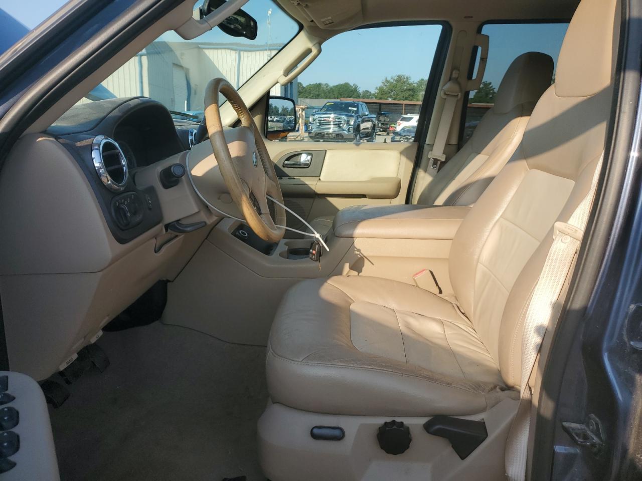 2005 Ford Expedition Eddie Bauer VIN: 1FMFU17555LA35561 Lot: 70941845