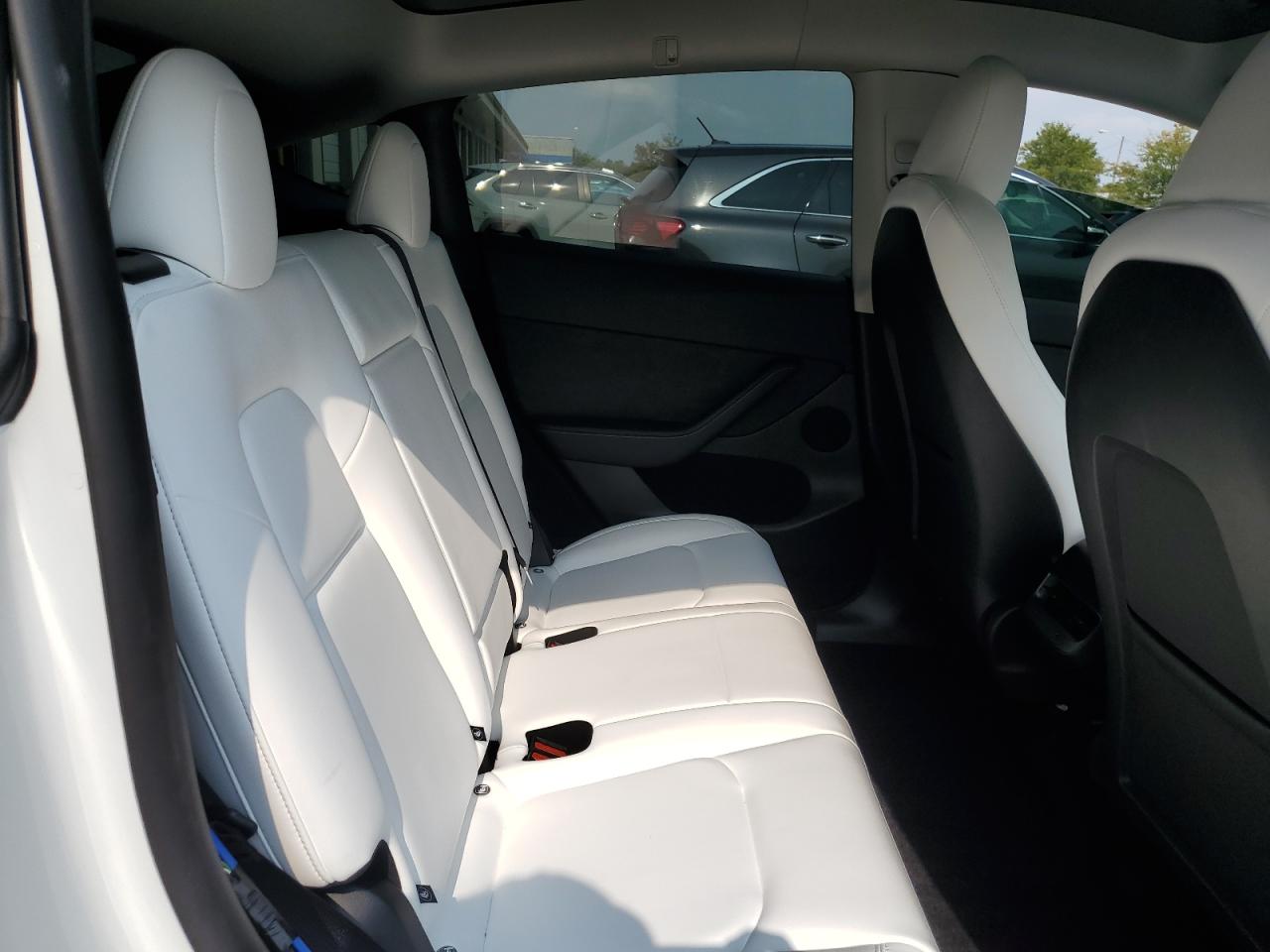 2025 Tesla Model Y VIN: 7SAYGDEE7SF257951 Lot: 71698675