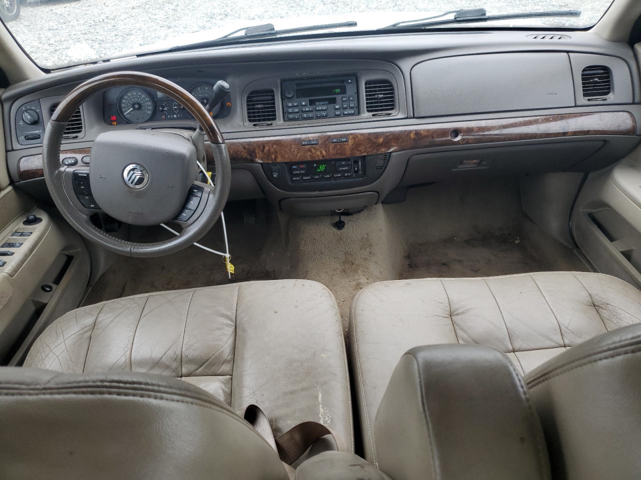 2010 Mercury Grand Marquis Ls VIN: 2MEBM7FV8AX622064 Lot: 84640275