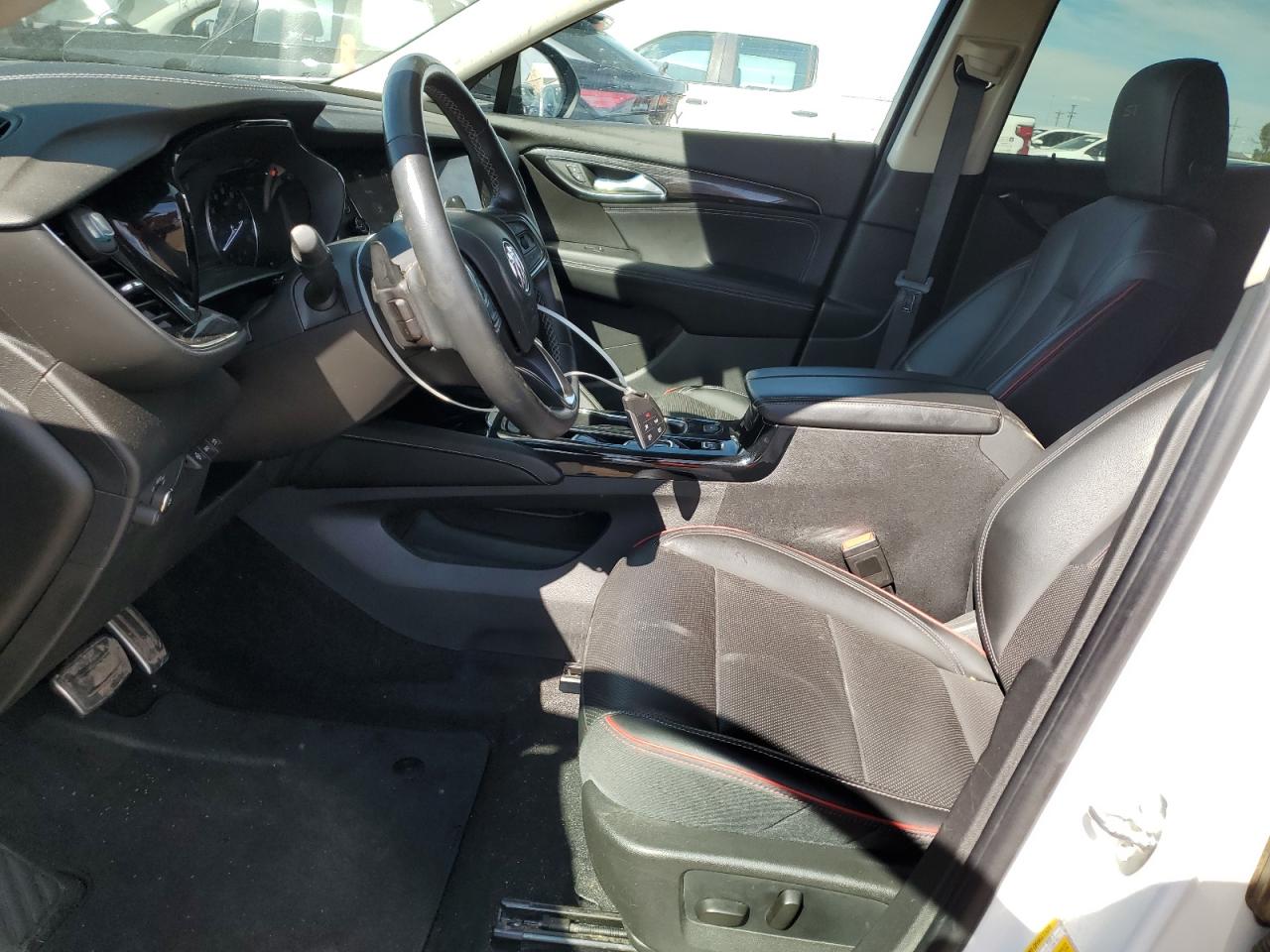 2022 Buick Envision Essence VIN: LRBFZNR48ND062828 Lot: 81131925