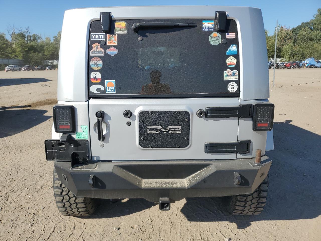 2008 Jeep Wrangler Unlimited Sahara VIN: 1J8GA591X8L575746 Lot: 84580255