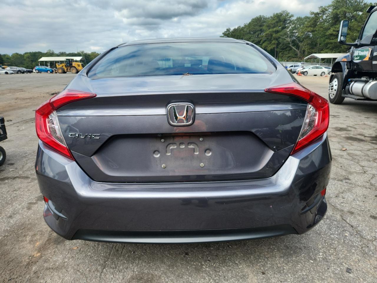 2018 Honda Civic Lx VIN: 19XFC2F50JE043827 Lot: 84421015