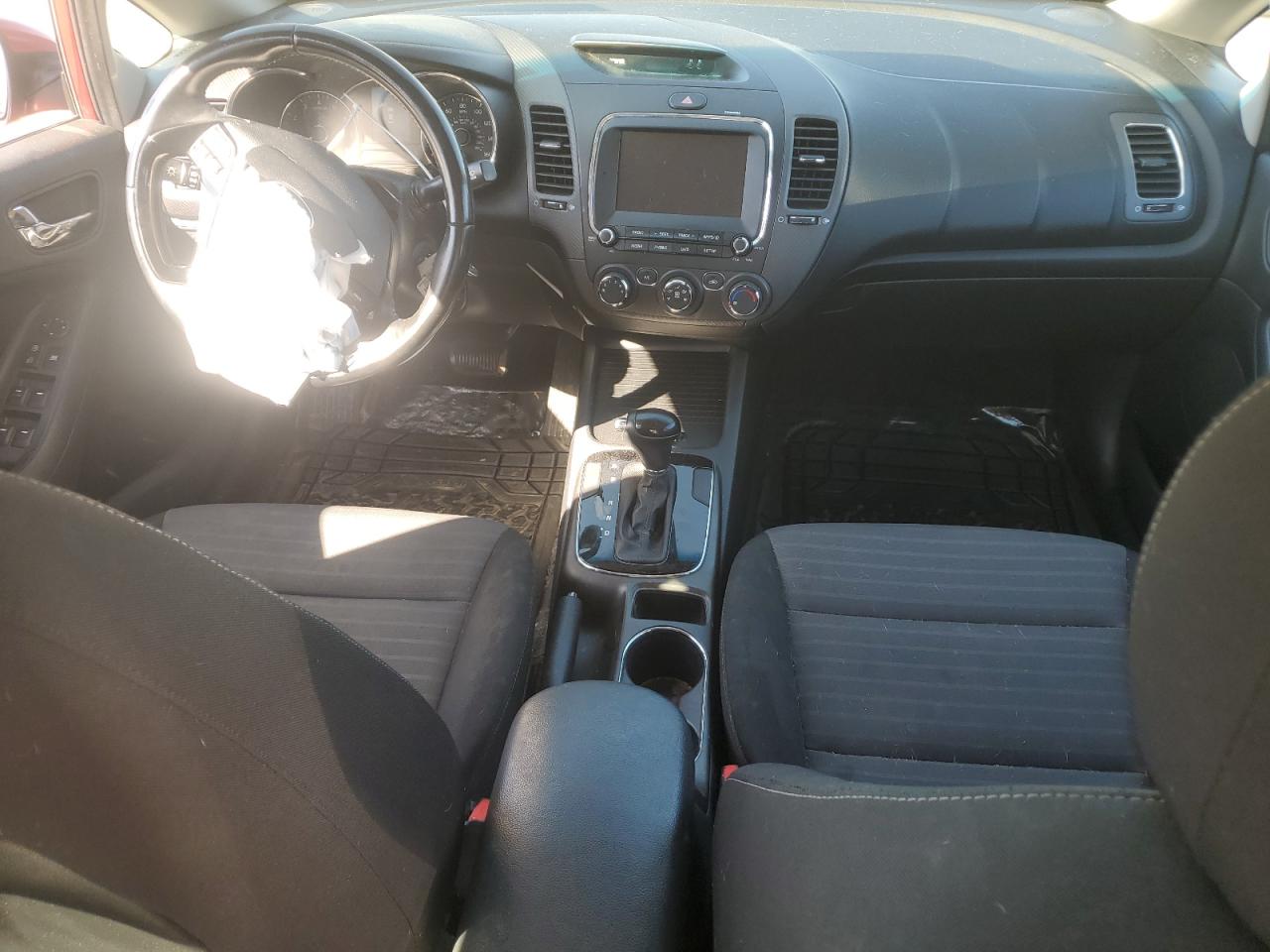 2017 Kia Forte Lx VIN: 3KPFL4A70HE047374 Lot: 84776535