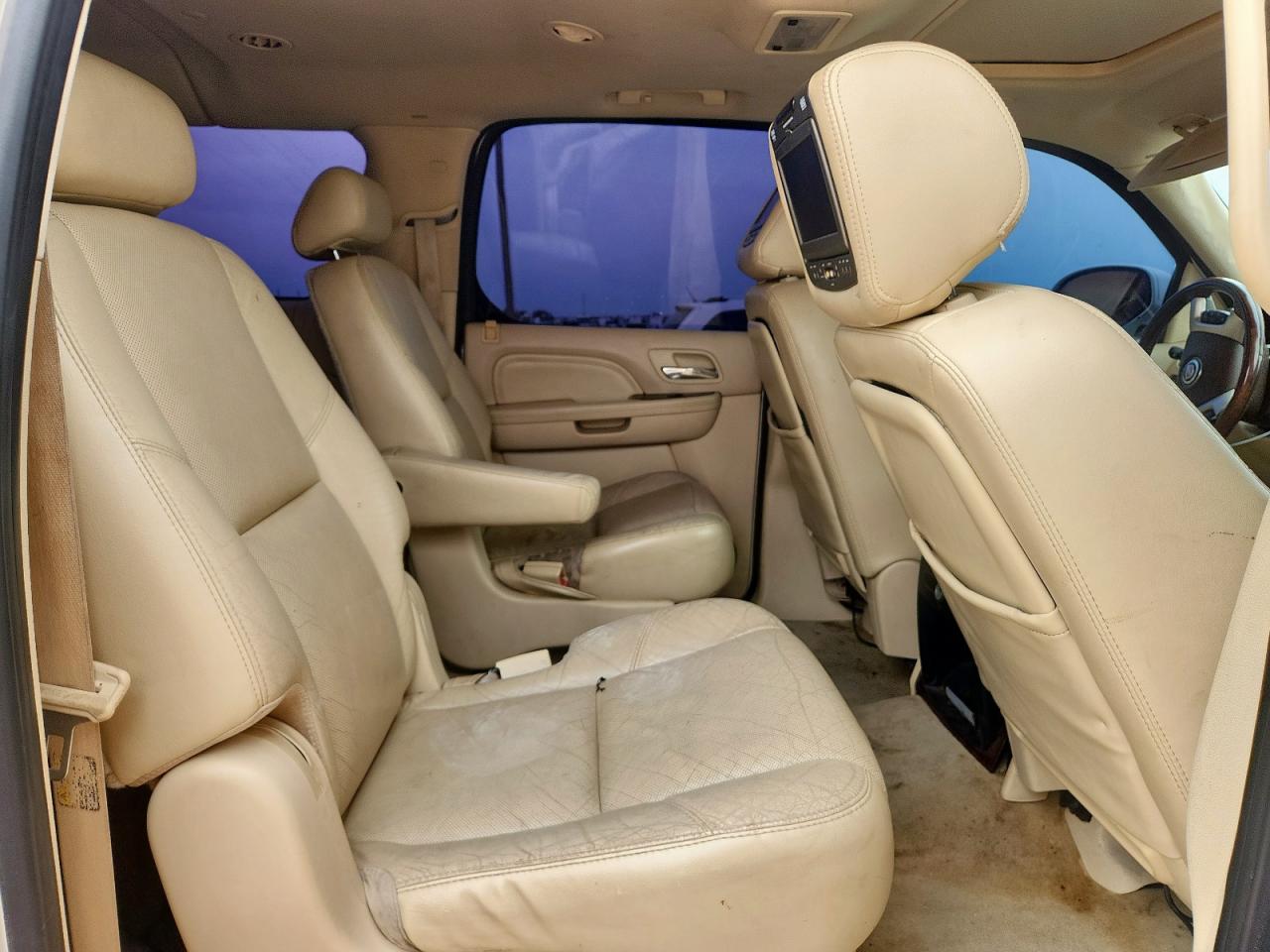 2007 Cadillac Escalade Esv VIN: 1GYFK66867R241324 Lot: 71746255