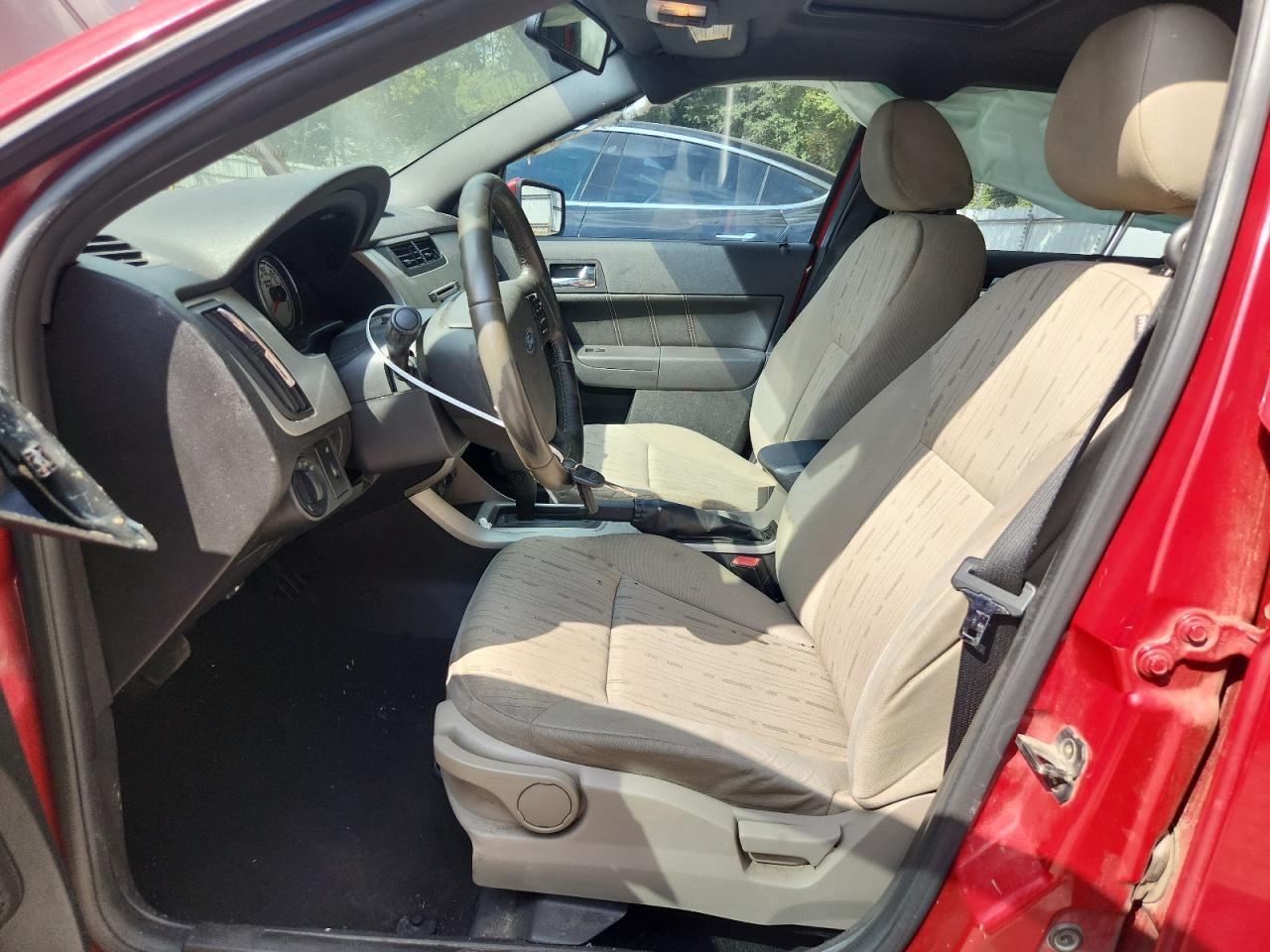 2010 Ford Focus Ses VIN: 1FAHP3GN0AW237156 Lot: 82128185