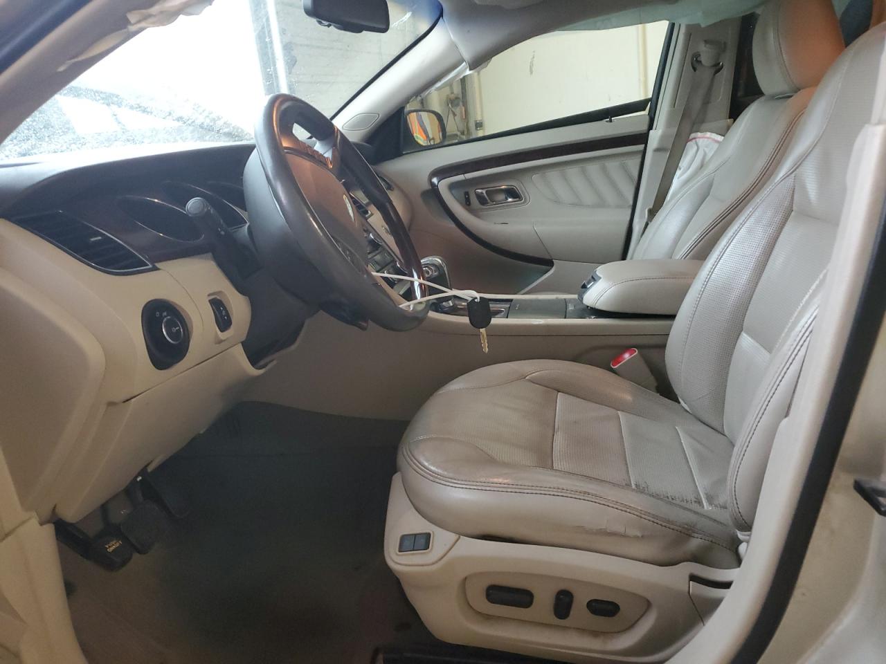 2010 Ford Taurus Limited VIN: 1FAHP2FW1AG137968 Lot: 80639735