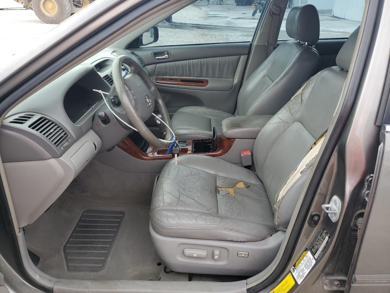 2005 Toyota Camry Le VIN: 4T1BF30K35U591950 Lot: 80870585