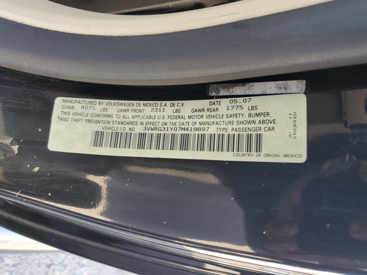 2007 Volkswagen New Beetle Convertible Option Package 1 VIN: 3VWRG31Y07M419897 Lot: 81854575