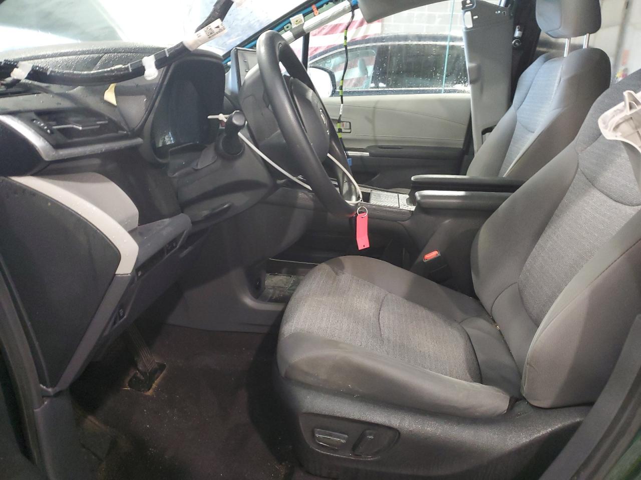2022 Toyota Sienna Le VIN: 5TDBSKFC1NS070157 Lot: 82067005