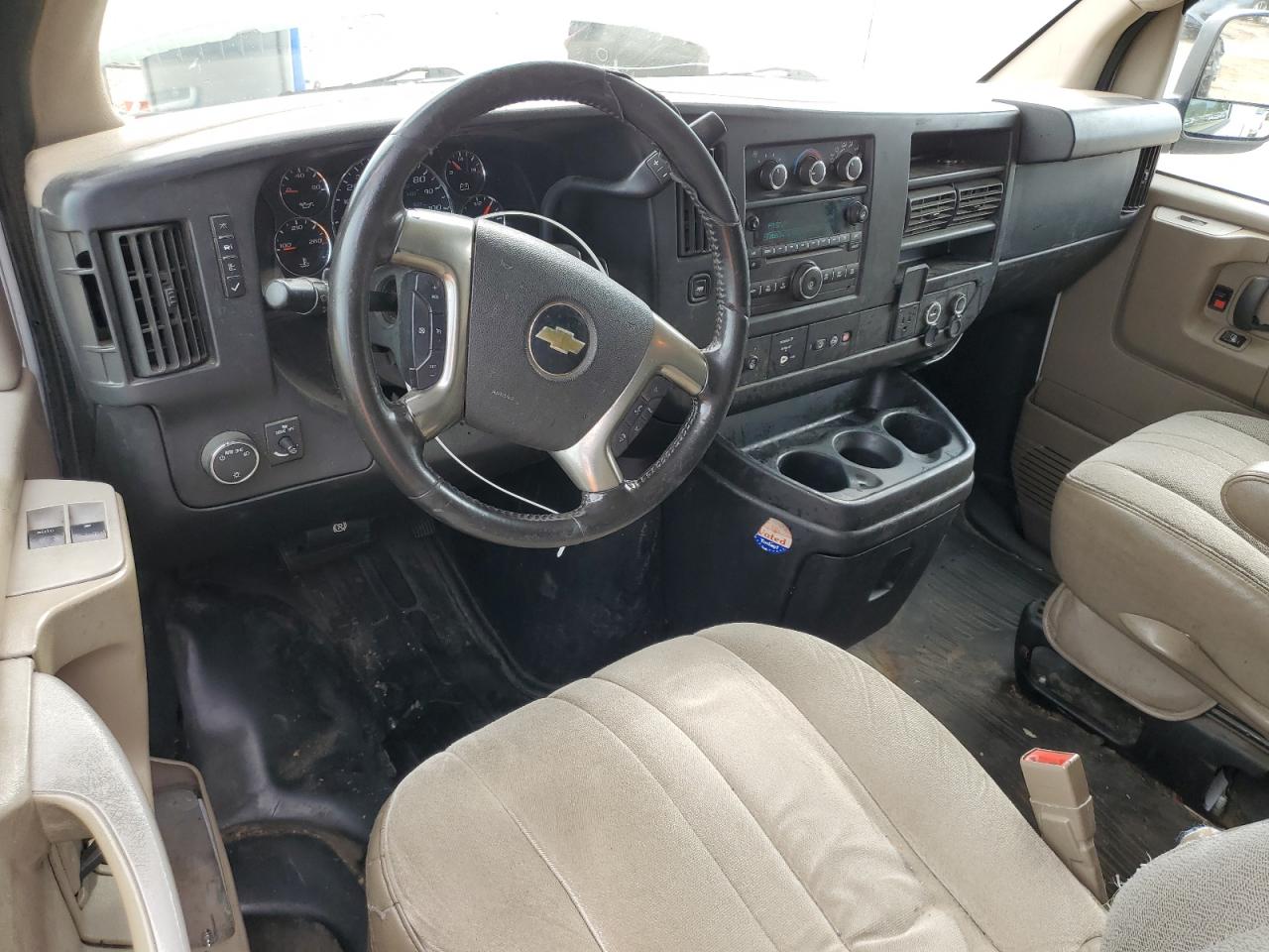 2015 Chevrolet Express VIN: 1GCWGGCGXF1192151 Lot: 81492515