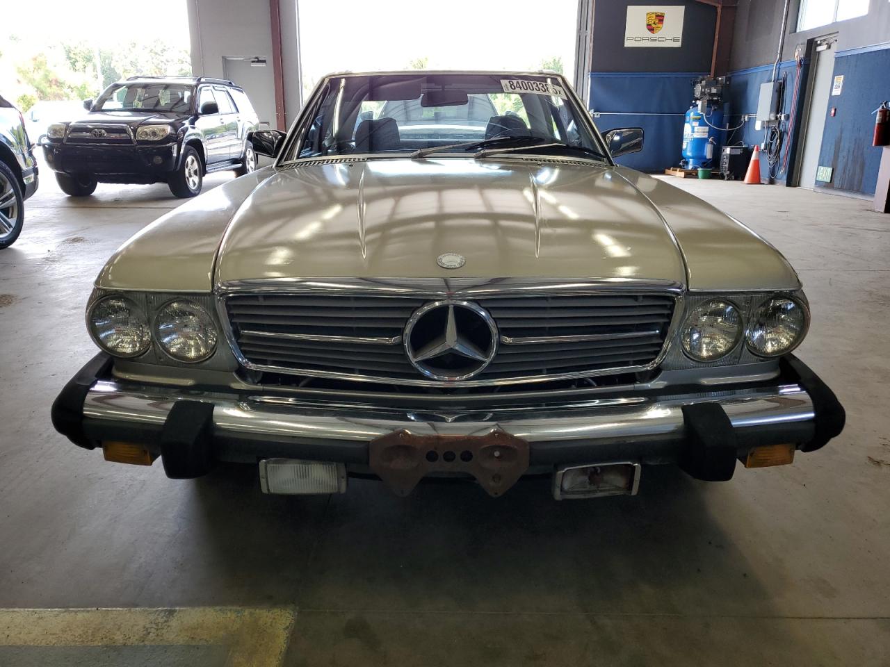 1985 Mercedes-Benz 380 Sl VIN: WDBBA45C8FA035077 Lot: 84003385