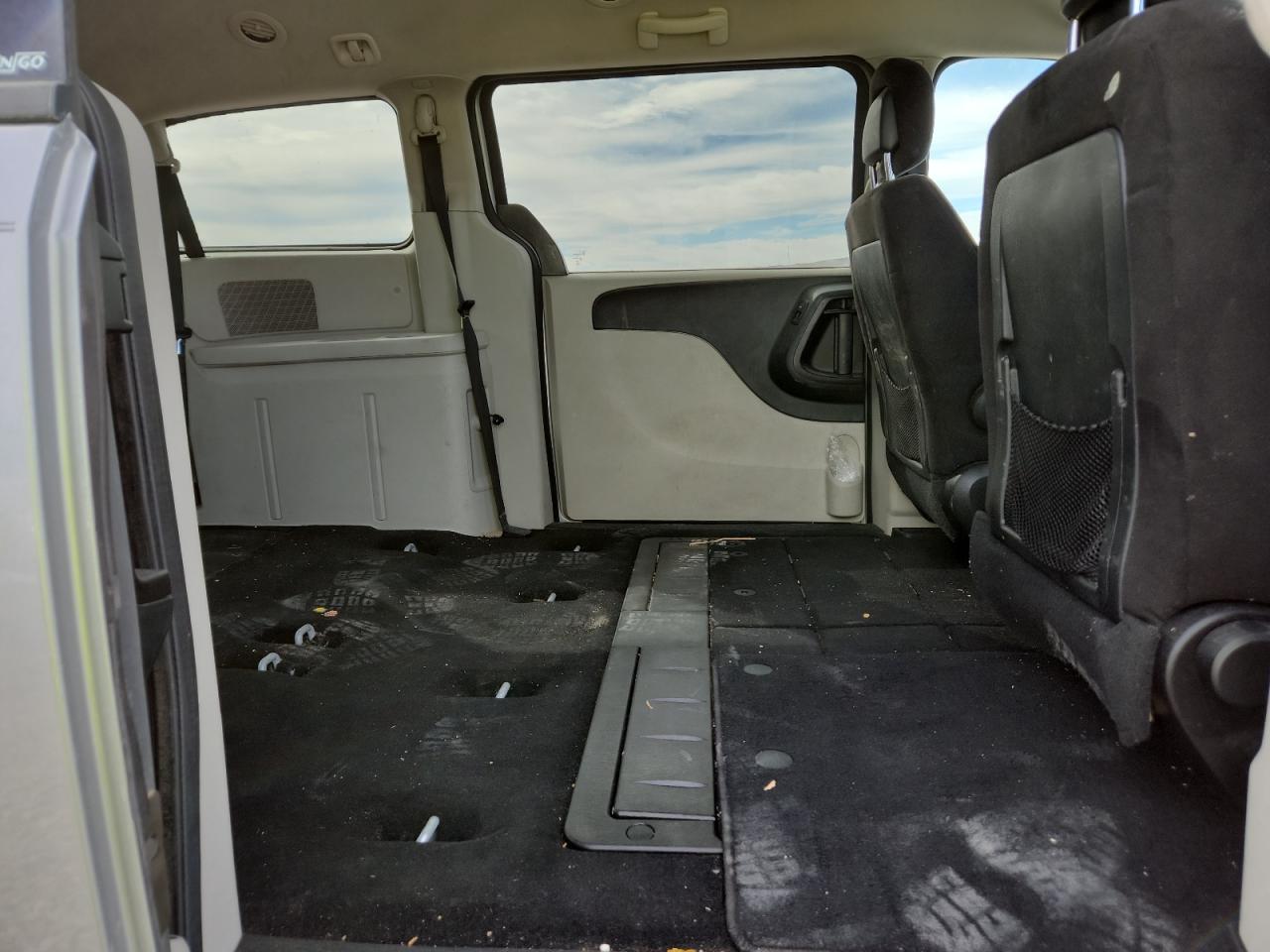 2014 Dodge Grand Caravan Sxt VIN: 2C4RDGCG2ER205426 Lot: 71750885