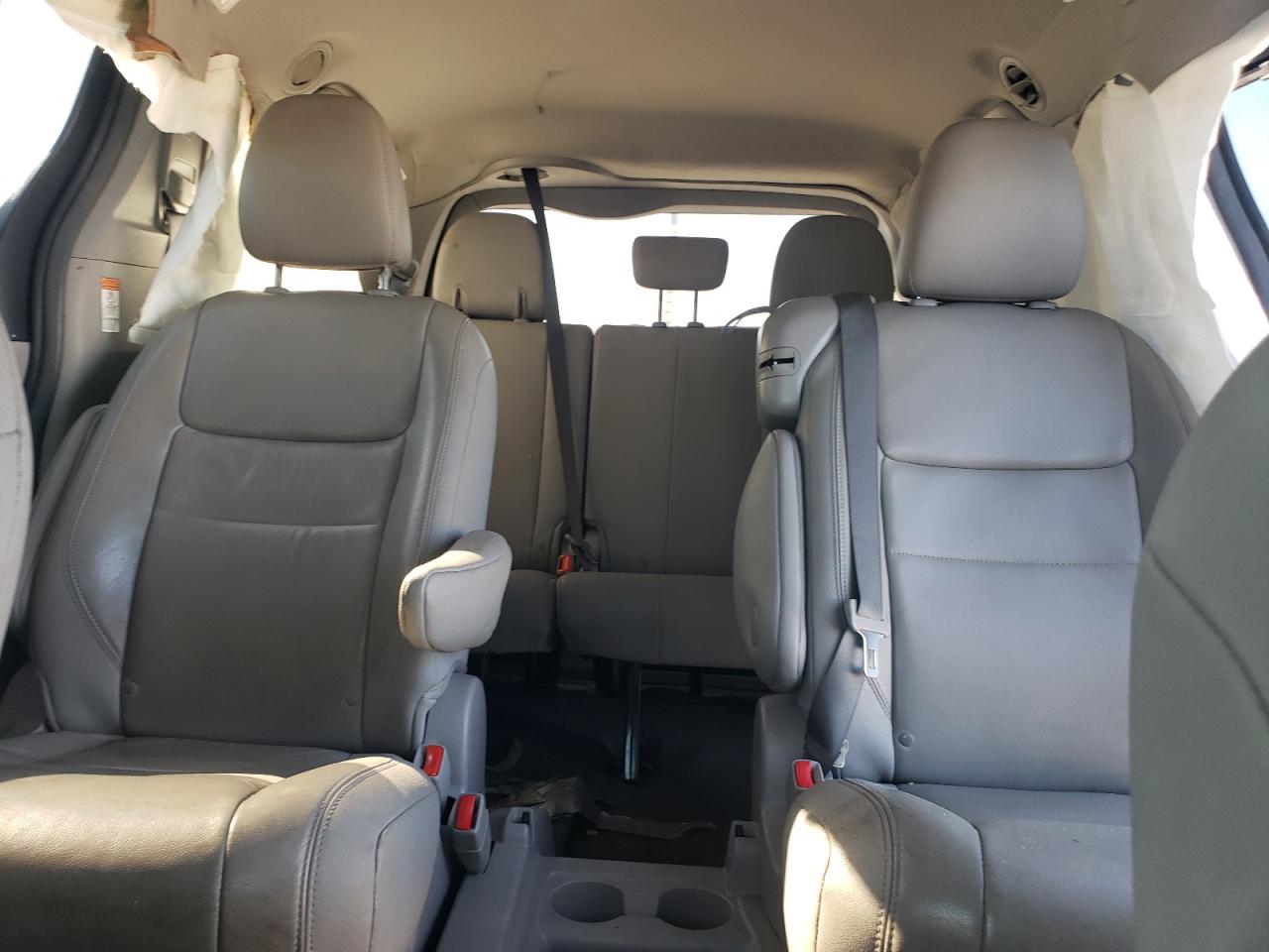 2017 Toyota Sienna Xle VIN: 5TDYZ3DC0HS803804 Lot: 84789375