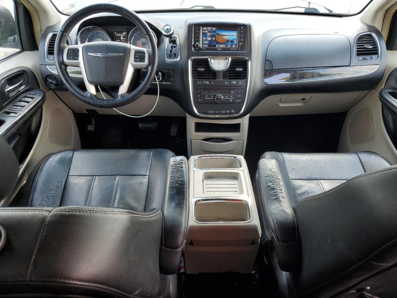 2015 Chrysler Town & Country Touring VIN: 2C4RC1BG4FR664542 Lot: 84386755