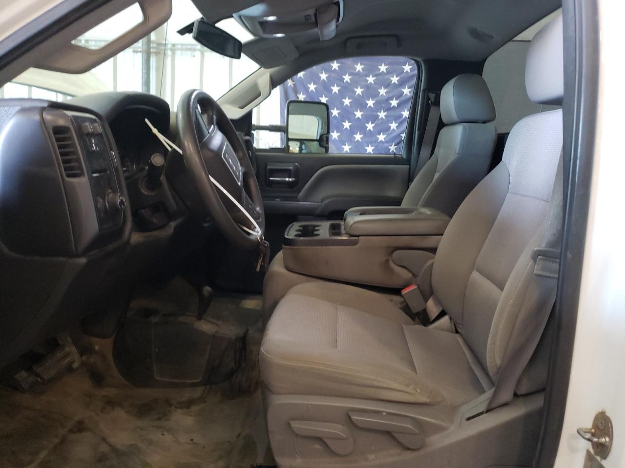 2015 GMC Sierra K2500 Heavy Duty VIN: 1GT02XEG7FZ501948 Lot: 81306675