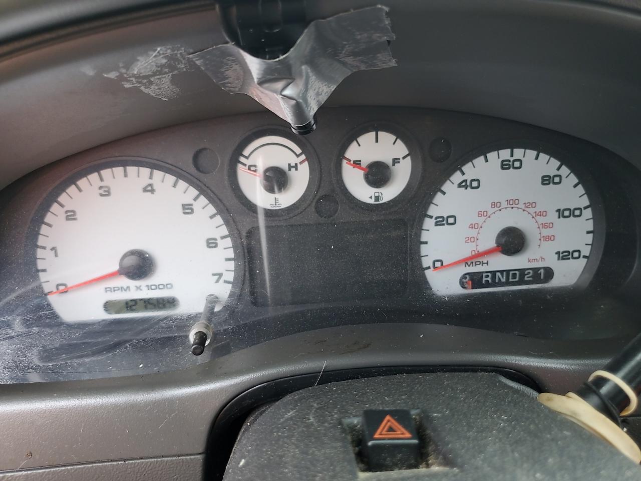 2011 Ford Ranger Super Cab VIN: 1FTLR4FE6BPA56757 Lot: 81767855