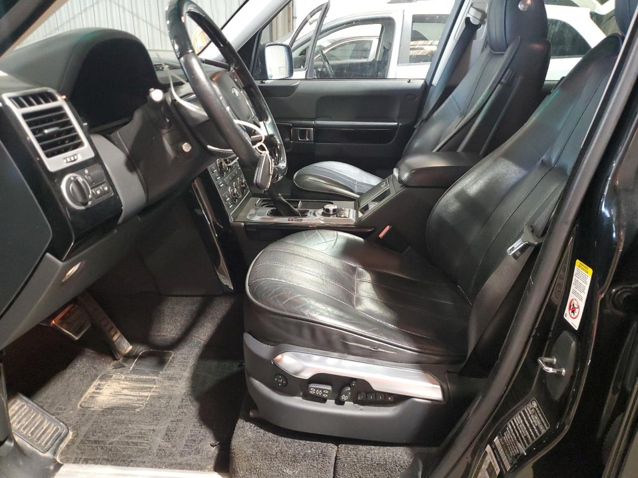 2009 Land Rover Range Rover Hse Luxury VIN: SALMF1E41BA348400 Lot: 81210175