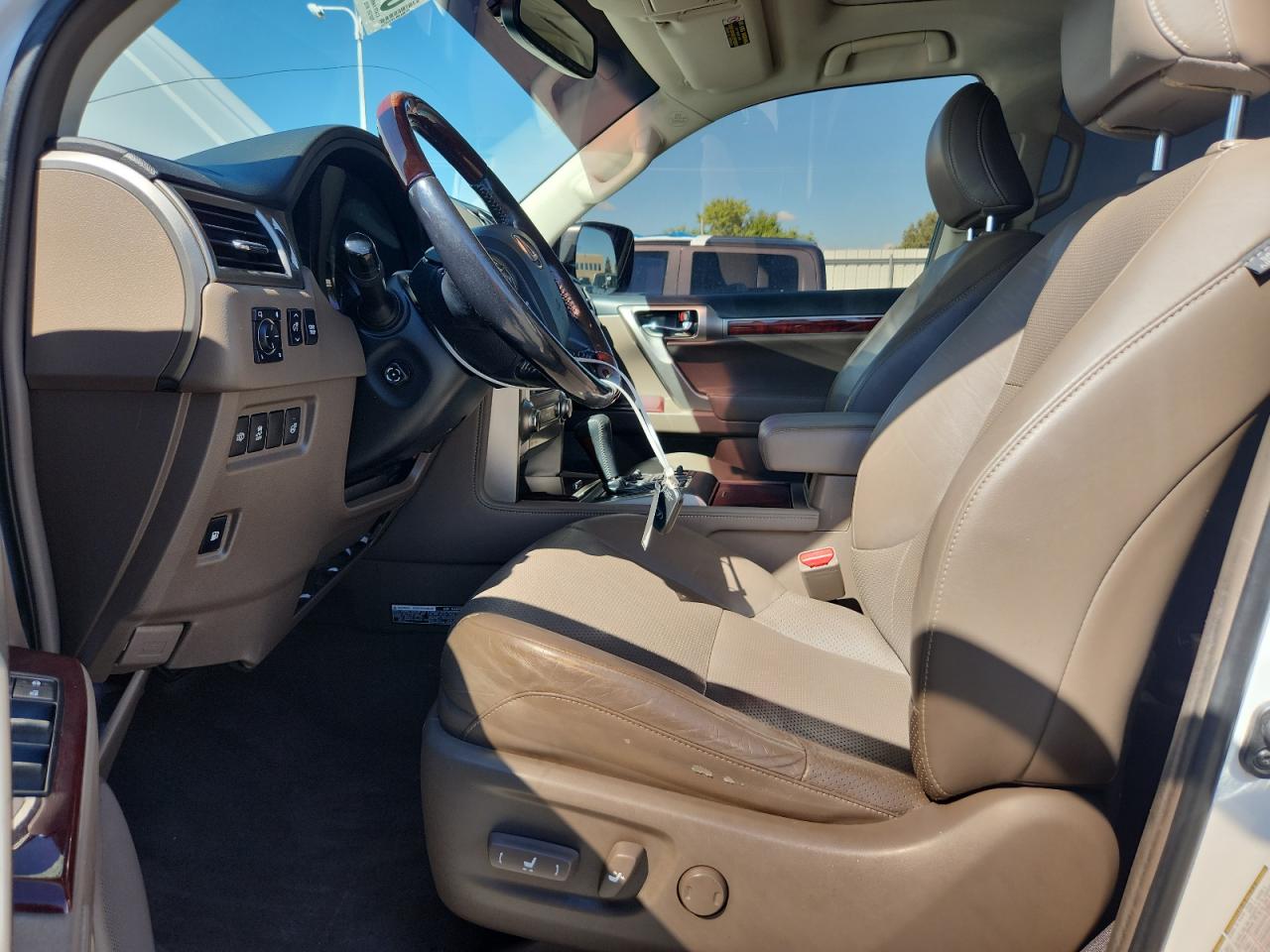 2015 Lexus Gx 460 Premium VIN: JTJJM7FXXF5117311 Lot: 81336305