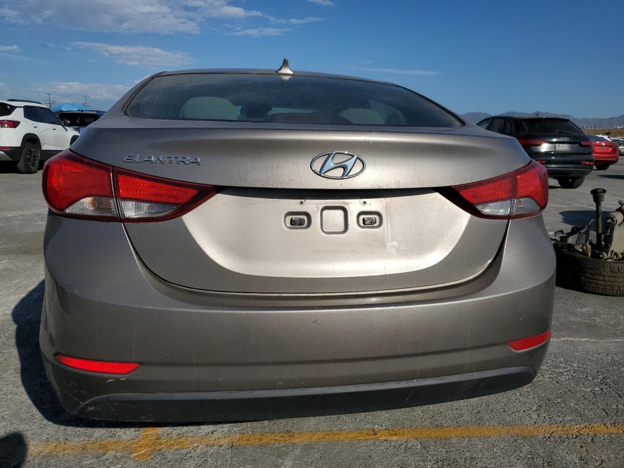 2014 Hyundai Elantra Se VIN: 5NPDH4AE2EH496229 Lot: 81098235
