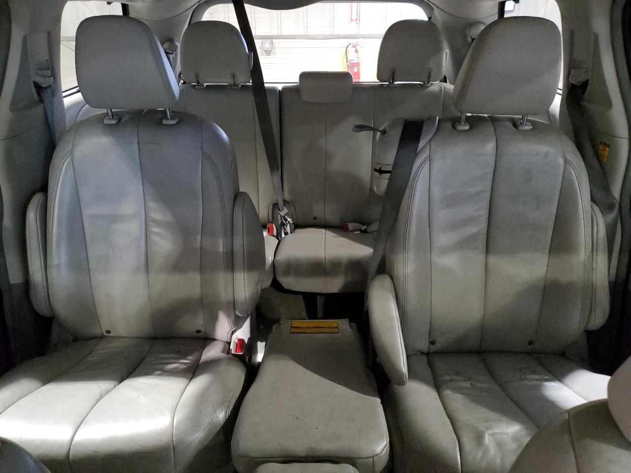 2013 Toyota Sienna Xle VIN: 5TDYK3DCXDS294805 Lot: 83762155