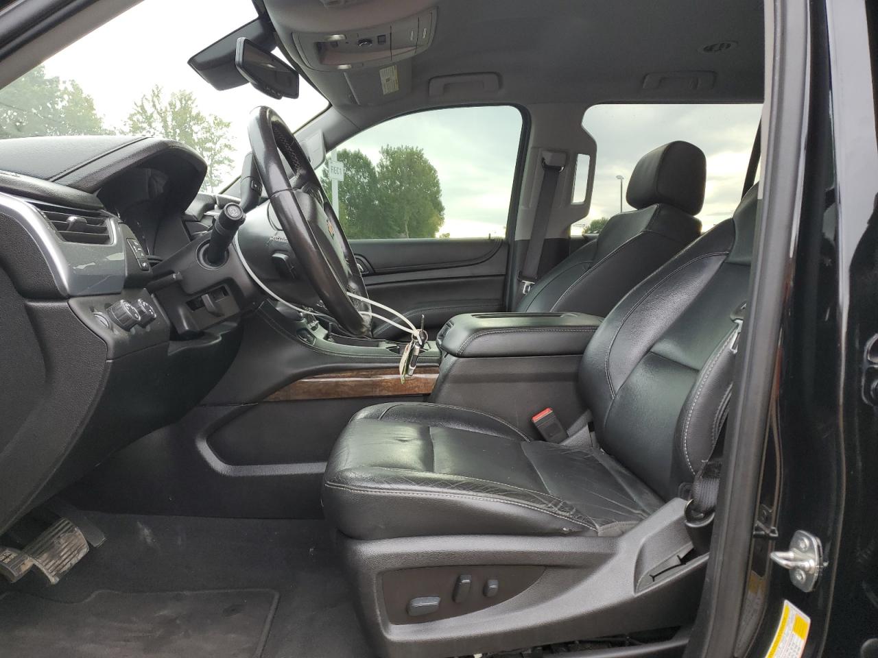 2019 Chevrolet Suburban K1500 Lt VIN: 1GNSKHKC4KR140812 Lot: 80847375