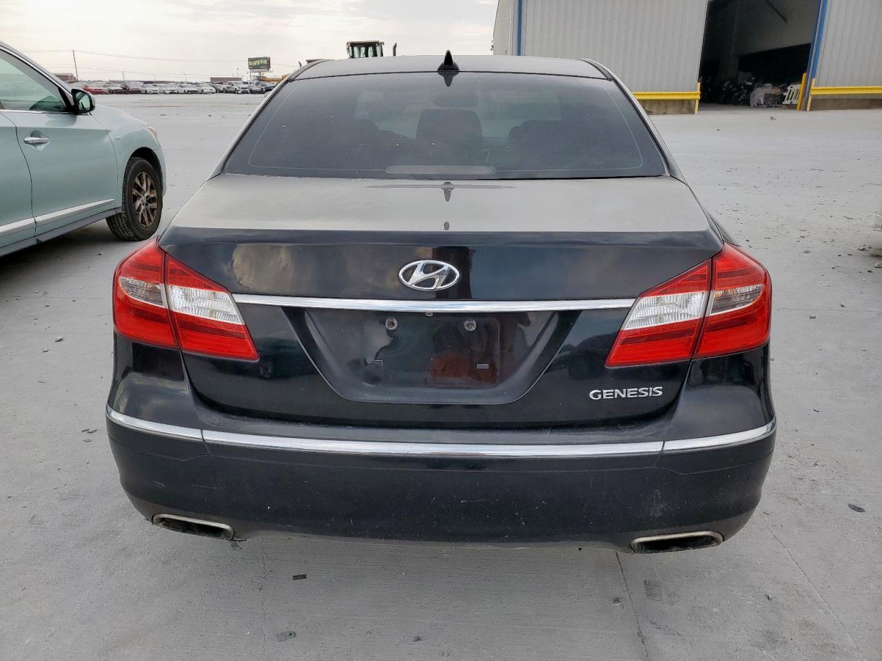 2012 Hyundai Genesis 3.8L VIN: KMHGC4DD1CU191057 Lot: 81210045