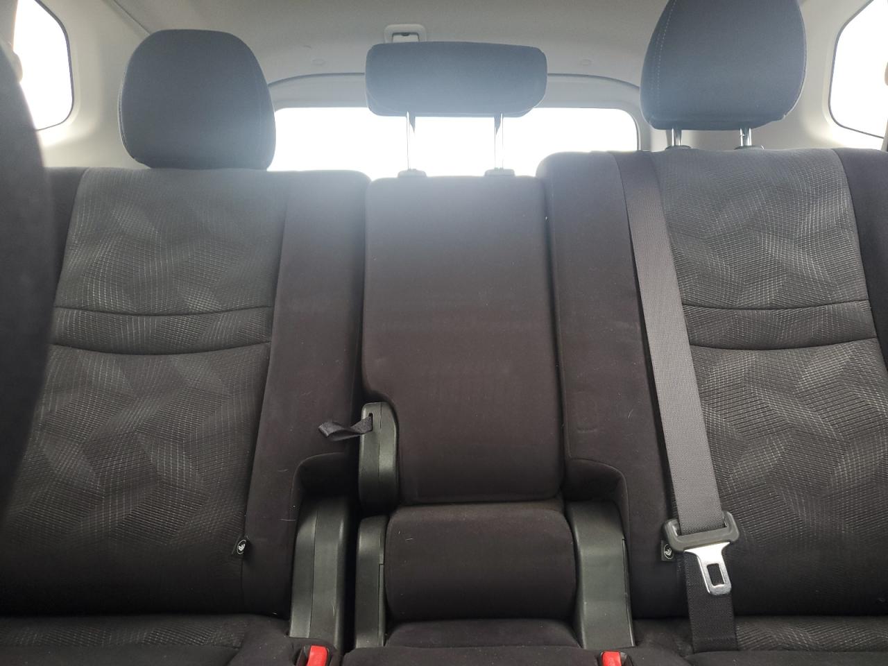 2016 Nissan Rogue S VIN: JN8AT2MT7GW016557 Lot: 81907315