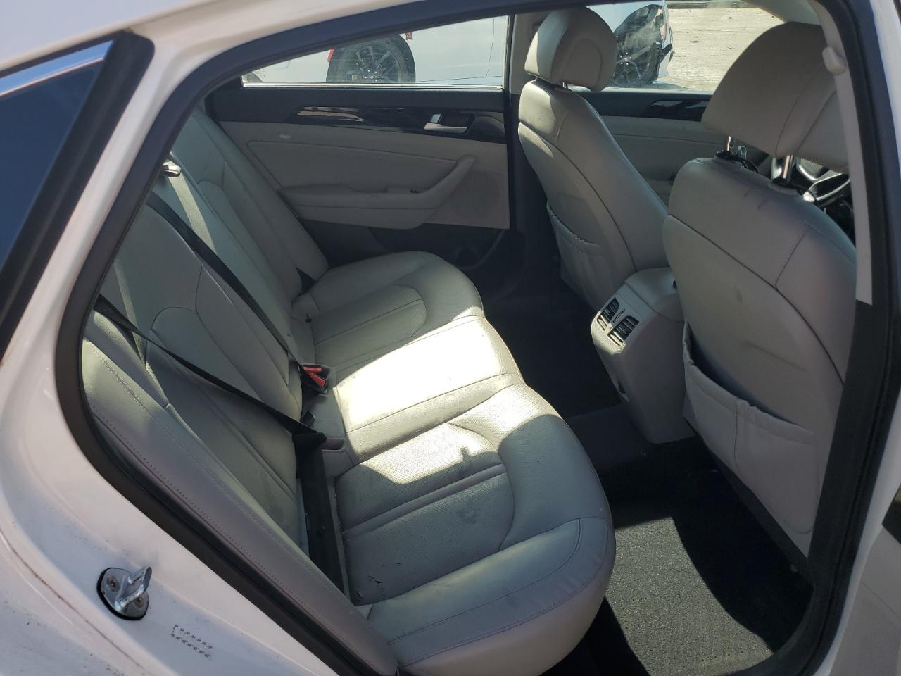 2017 Hyundai Sonata Hybrid VIN: KMHE34L10HA044848 Lot: 82131475