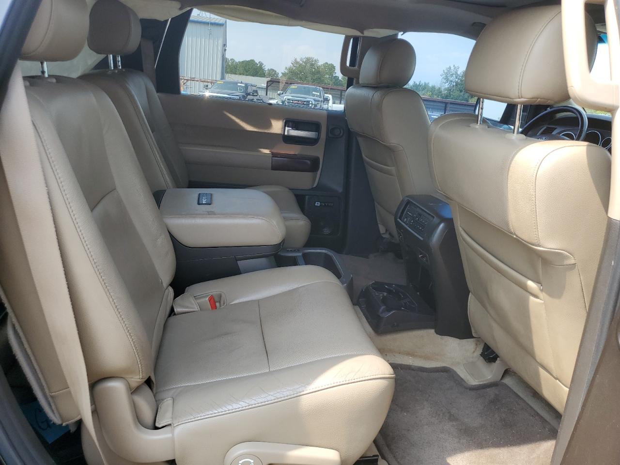 2011 Toyota Sequoia Platinum VIN: 5TDYY5G12BS034917 Lot: 80798805