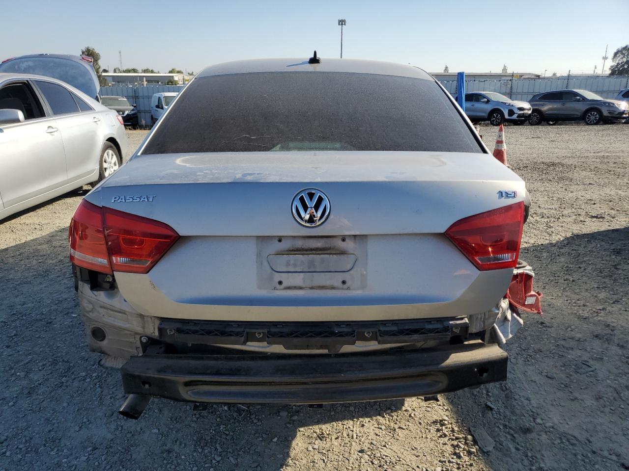 2014 Volkswagen Passat S VIN: 1VWAT7A31EC039924 Lot: 84392845