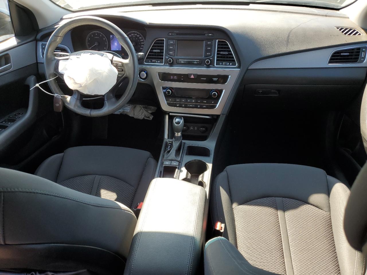 2017 Hyundai Sonata Se VIN: 5NPE24AF2HH588413 Lot: 81139815