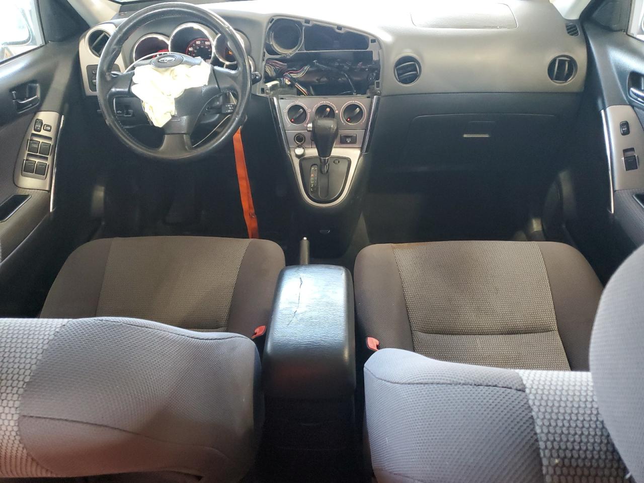 2005 Toyota Corolla Matrix Base VIN: 2T1LR30E55C503830 Lot: 70553505