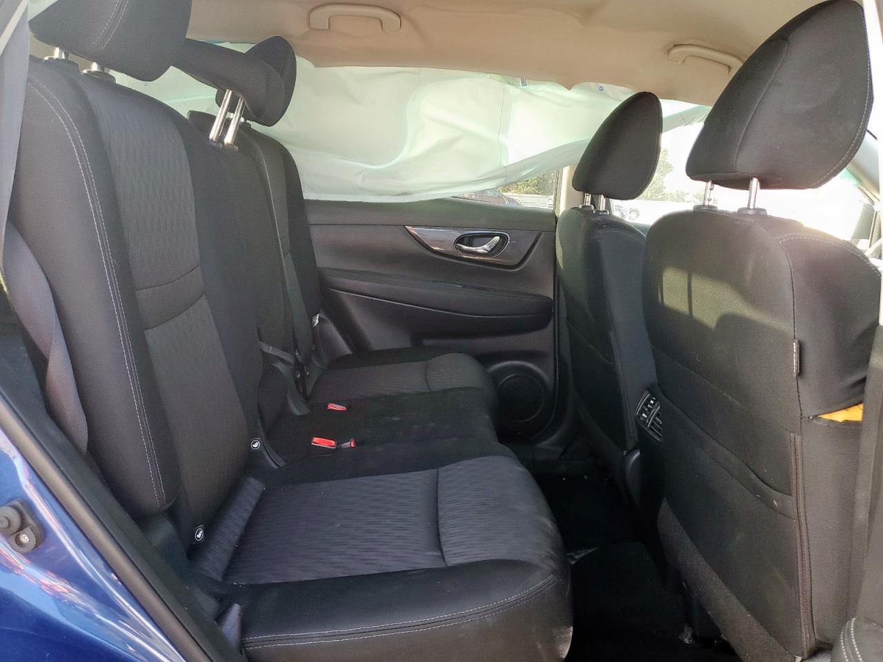 2017 Nissan Rogue S VIN: KNMAT2MV9HP606445 Lot: 83761695