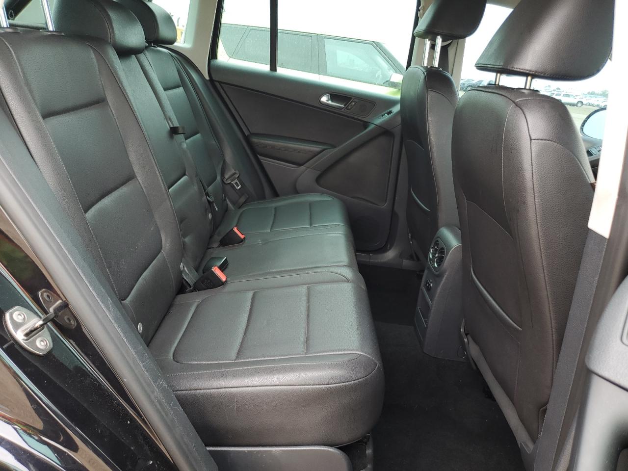 2011 Volkswagen Tiguan S VIN: WVGBV7AX9BW521874 Lot: 70877645