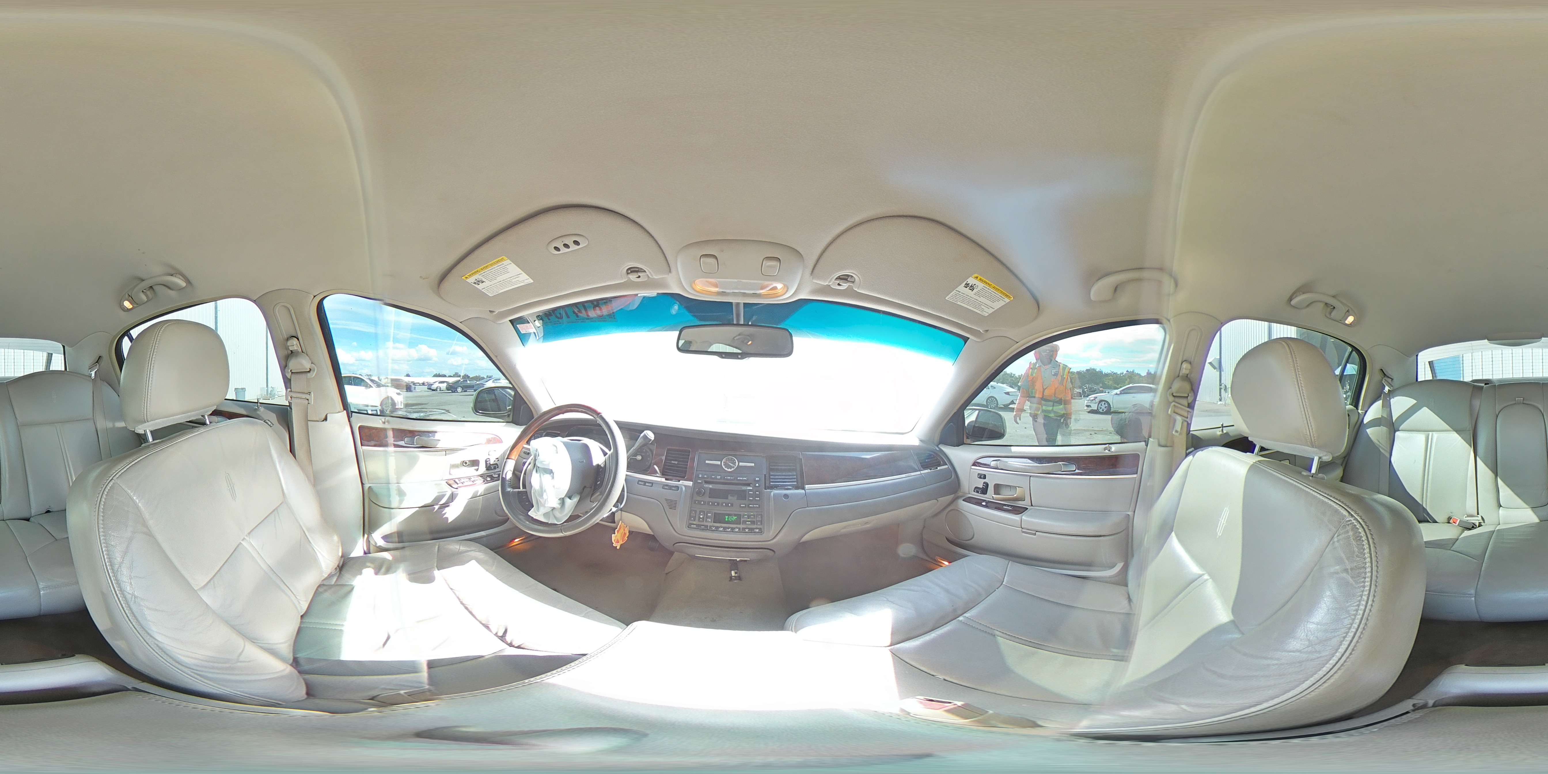 2008 Lincoln Town Car Signature Limited VIN: 2LNHM82W38X657360 Lot: 81413475