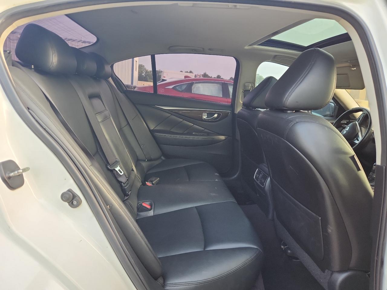 2018 Infiniti Q50 Luxe VIN: JN1EV7AP1JM355221 Lot: 82064605