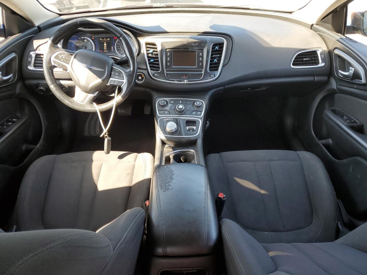 2015 Chrysler 200 Limited VIN: 1C3CCCAB1FN758421 Lot: 80215275