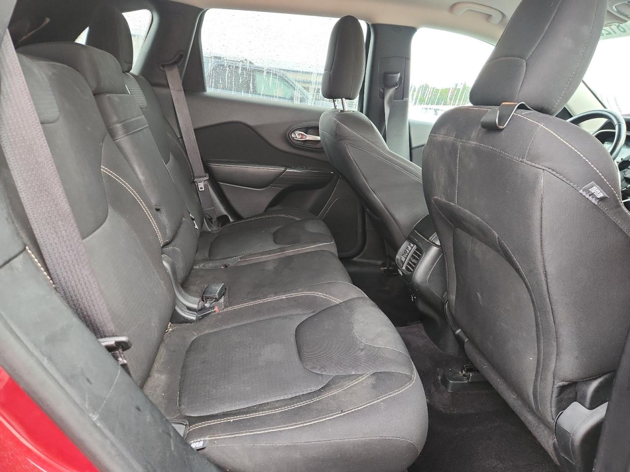 2016 Jeep Cherokee Latitude VIN: 1C4PJMCS7GW322089 Lot: 81234775