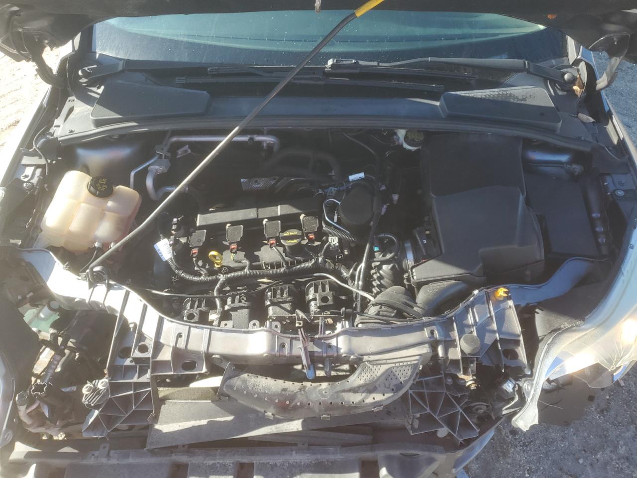 2014 Ford Focus Se VIN: 1FADP3F28EL261833 Lot: 81742525