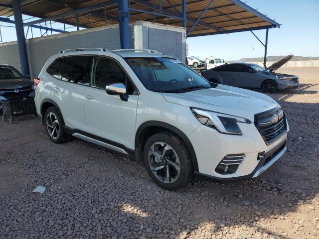  SUBARU FORESTER 2024 Белы