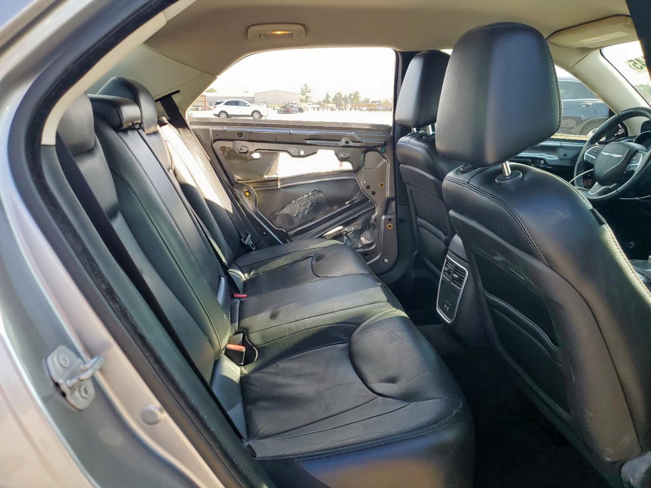 2015 Chrysler 300 Limited VIN: 2C3CCAAG1FH891656 Lot: 84178145