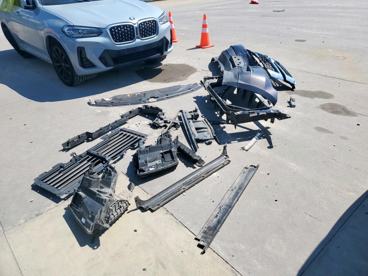 2017 Chevrolet Tahoe C1500 Ls VIN: 1GNSCAKC4HR293154 Lot: 83947155