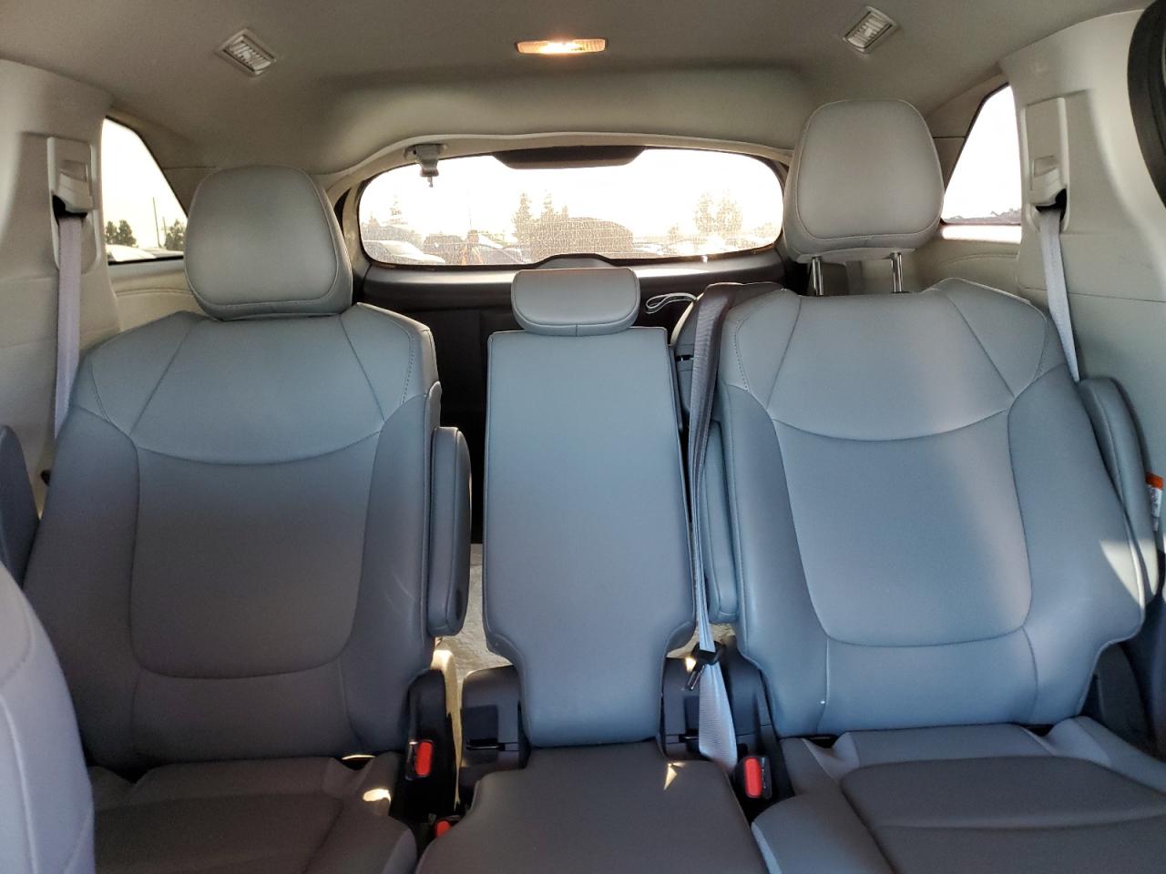 2022 Toyota Sienna Xle VIN: 5TDJRKEC9NS136270 Lot: 81960295