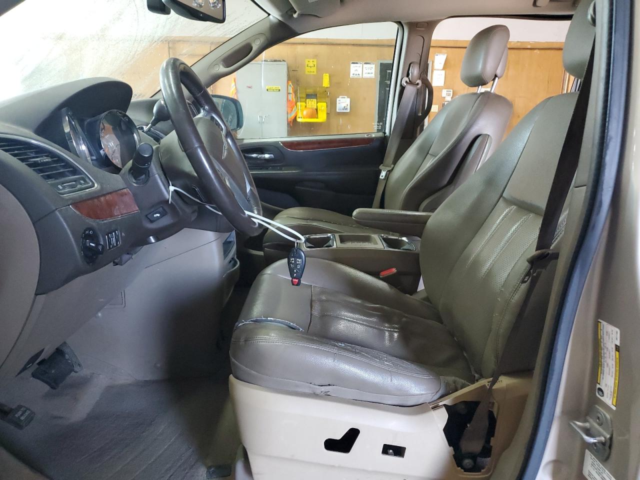 2013 Chrysler Town & Country Touring L VIN: 2C4RC1CG6DR777002 Lot: 82141205