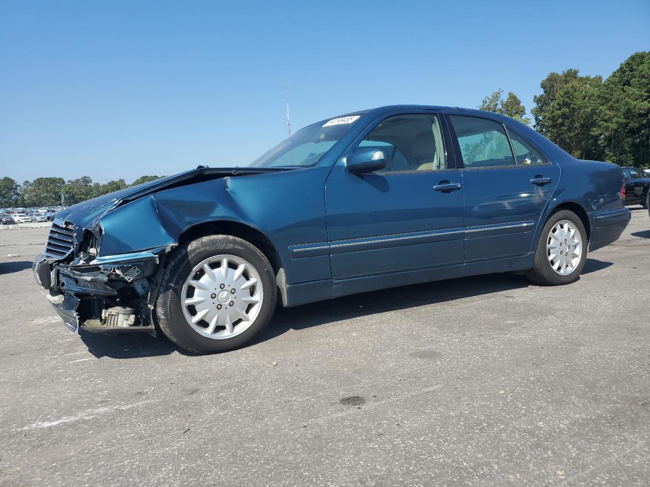 2001 Mercedes-Benz E 320