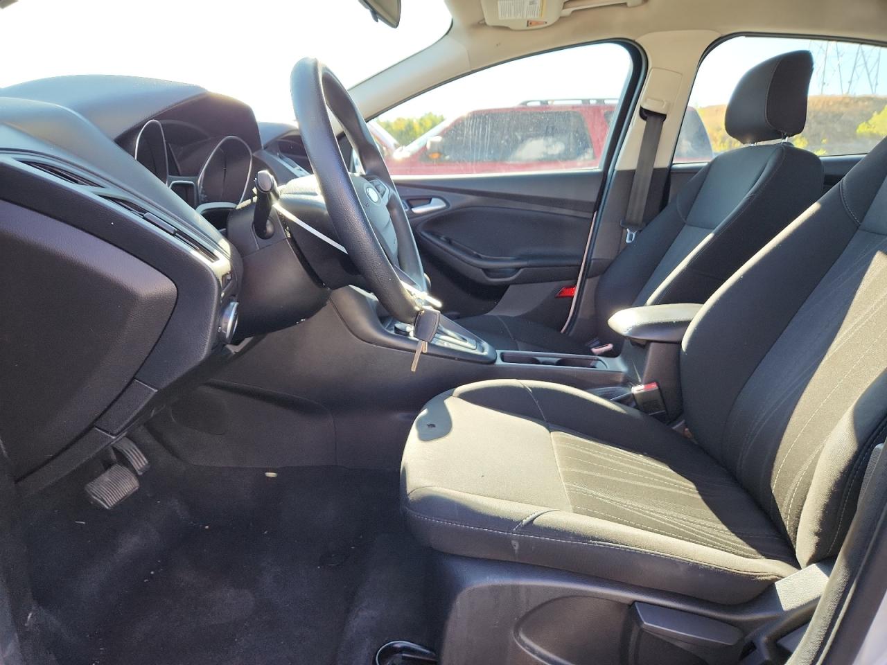 2018 Ford Focus Se VIN: 1FADP3F20JL229033 Lot: 81323145