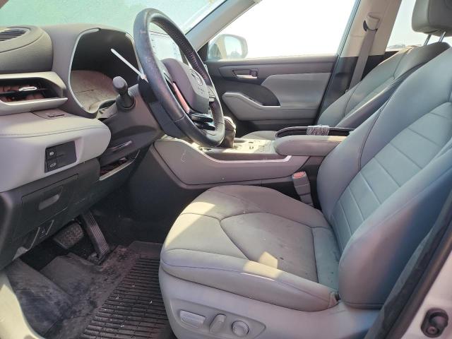  TOYOTA HIGHLANDER 2021 Srebrny